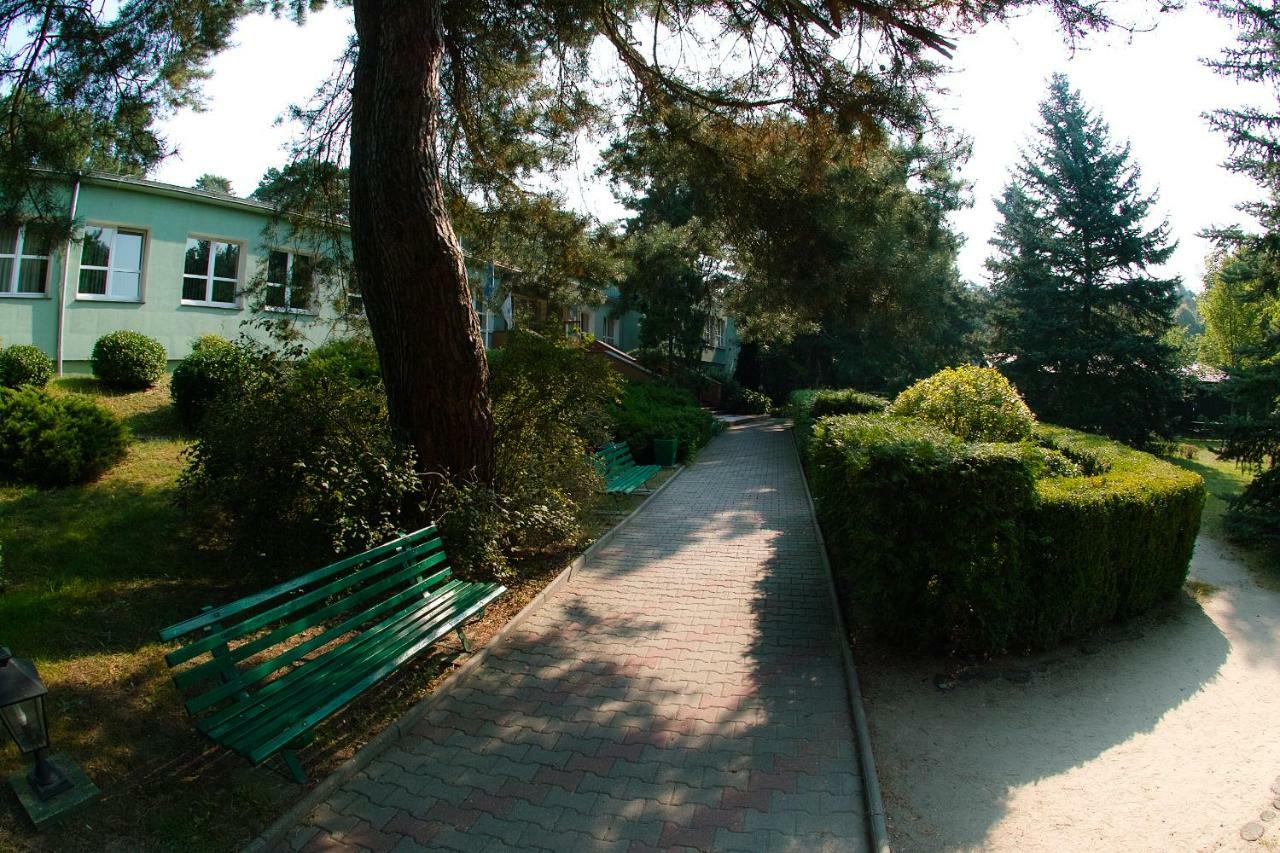 Lesny Osrodek Szkoleniowy W Puszczykowie Puszczykowo Exterior foto