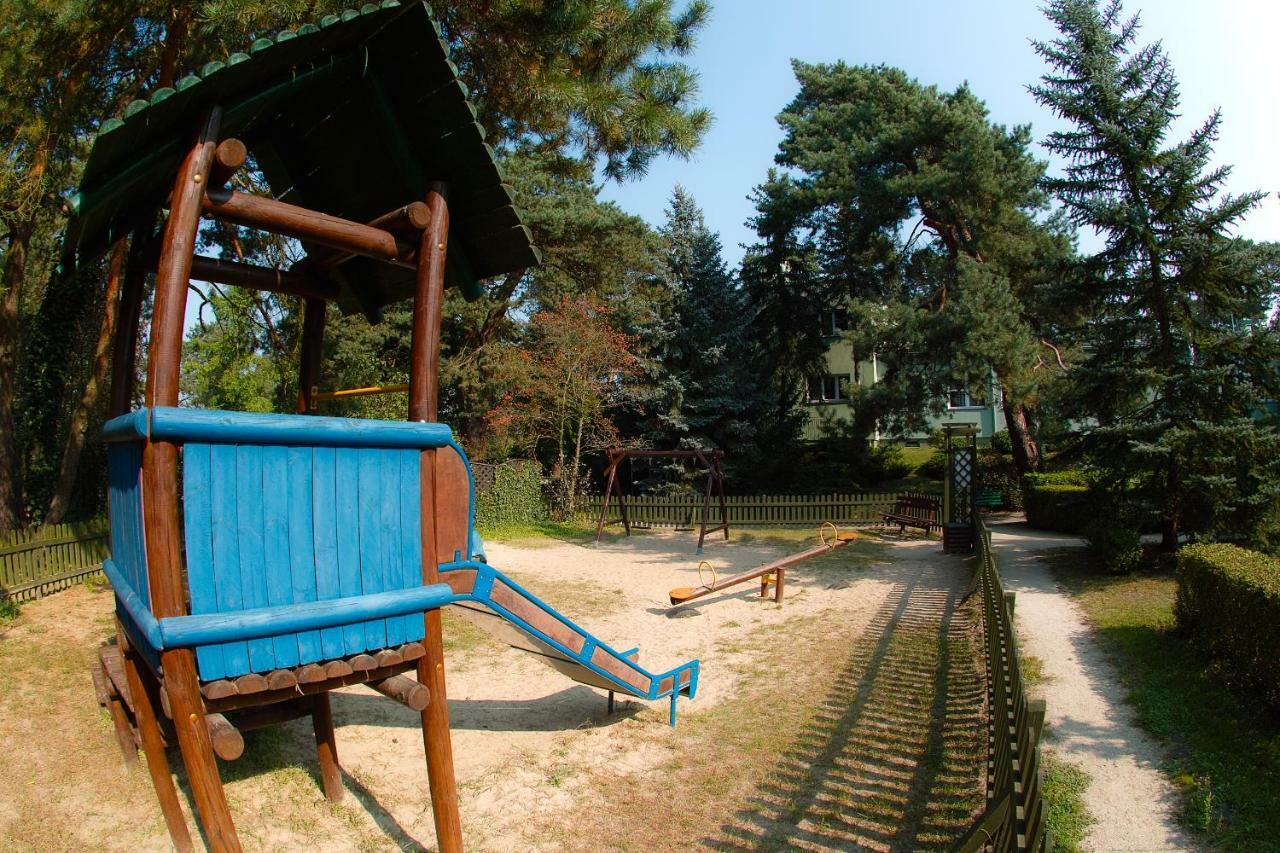 Lesny Osrodek Szkoleniowy W Puszczykowie Puszczykowo Exterior foto